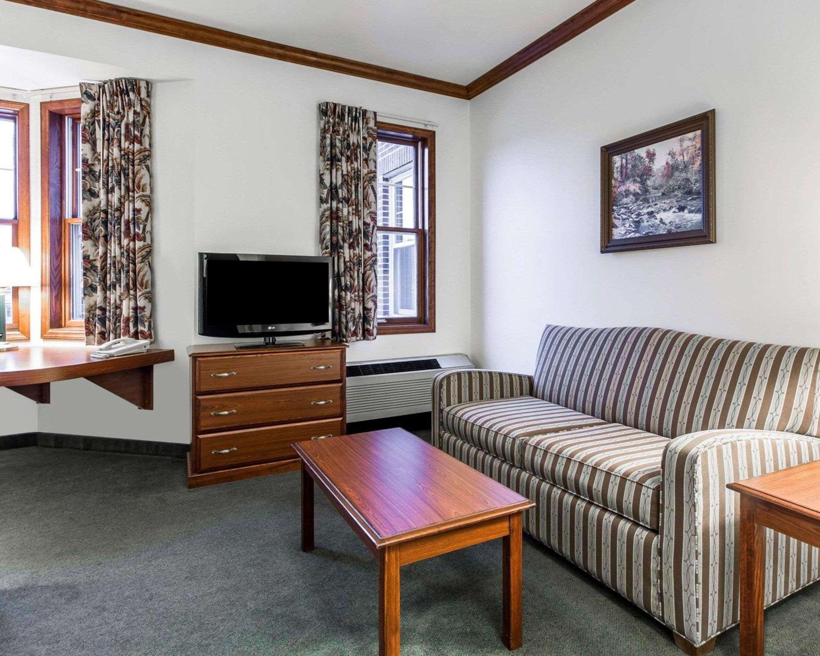 Kress Inn, Ascend Hotel Collection De Pere Buitenkant foto